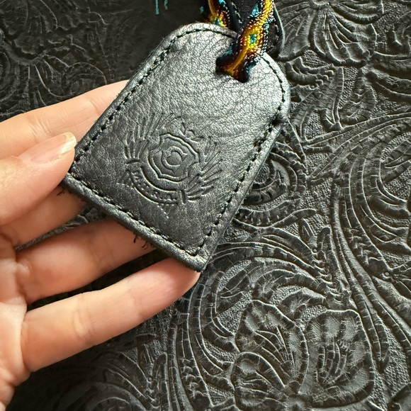 Elegant Gray Embossed Tote Bag - Picture 13 of 14